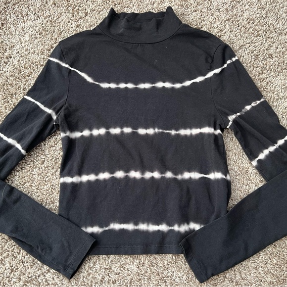 wild fable Tops - Wild Fable Long Sleeve Tee Size Small